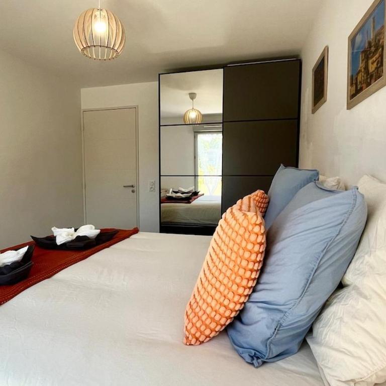 Apartment with Pool & Large Terrace - Appartement 2 Chambres - 6
