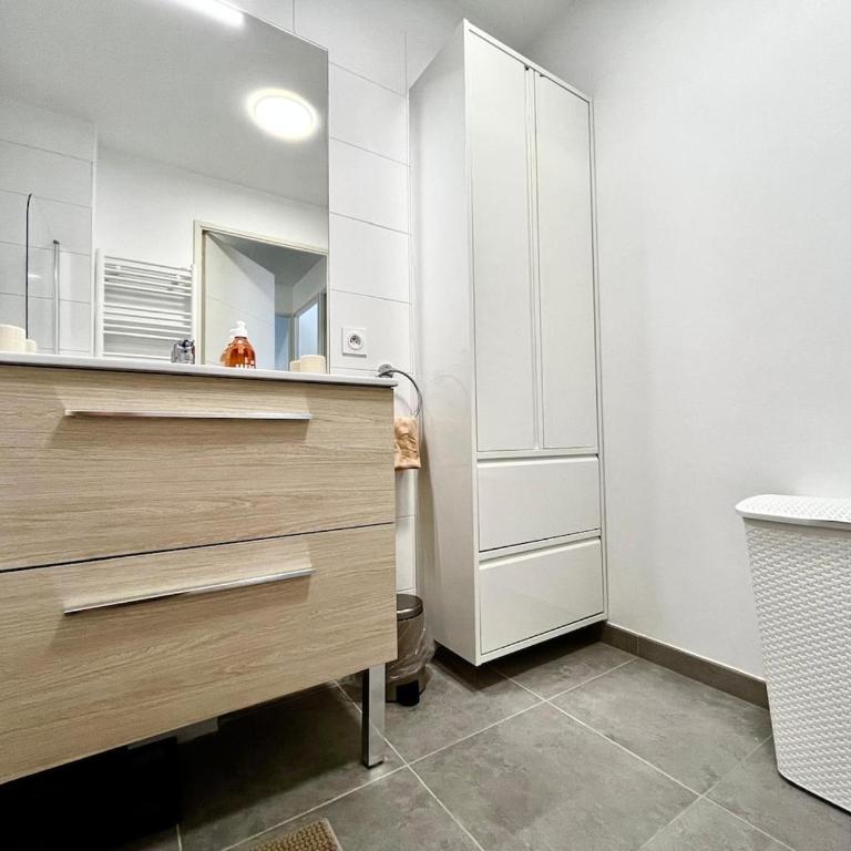 Apartment with Pool & Large Terrace - Appartement 2 Chambres - 28
