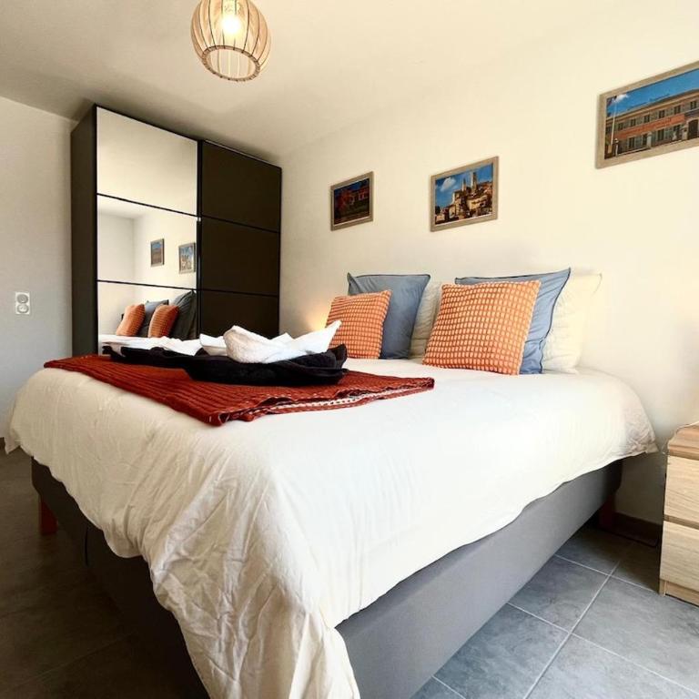 Apartment with Pool & Large Terrace - Appartement 2 Chambres - 34