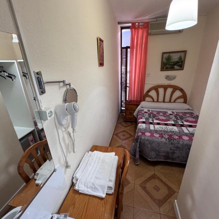 Hostal Fuentesol - Chambre Double avec Salle de Bains Privative - 13