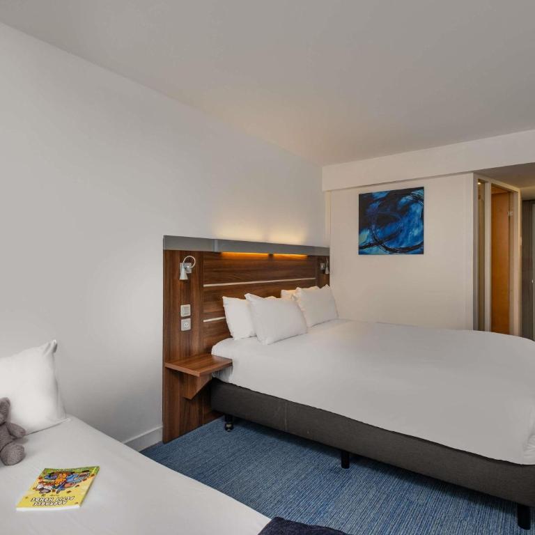 Novotel Marseille Centre Gare - Chambre Triple avec 1 Lit Double et 1 Lit Simple - 1