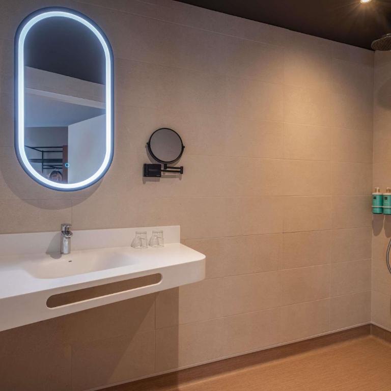 Novotel Marseille Centre Gare - Chambre Double pour Personnes à Mobilité Réduite - 2