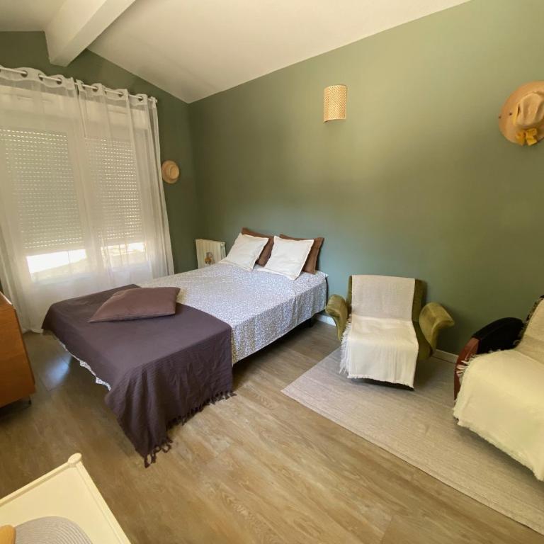 Studio indépendant dans propriété campagne Aixoise terrasse et piscine période estivale - Studio - 3