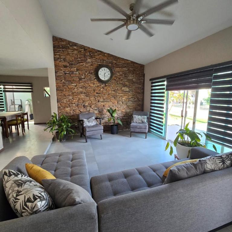 Casa Mezquite Tlaquepaque 15 mins from the Apto - Four-Bedroom House - 11