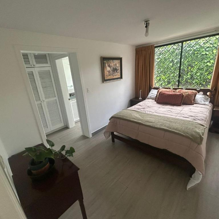 Suit en Urbanización Monteserrín - Apartamento de 2 dormitorios - 10