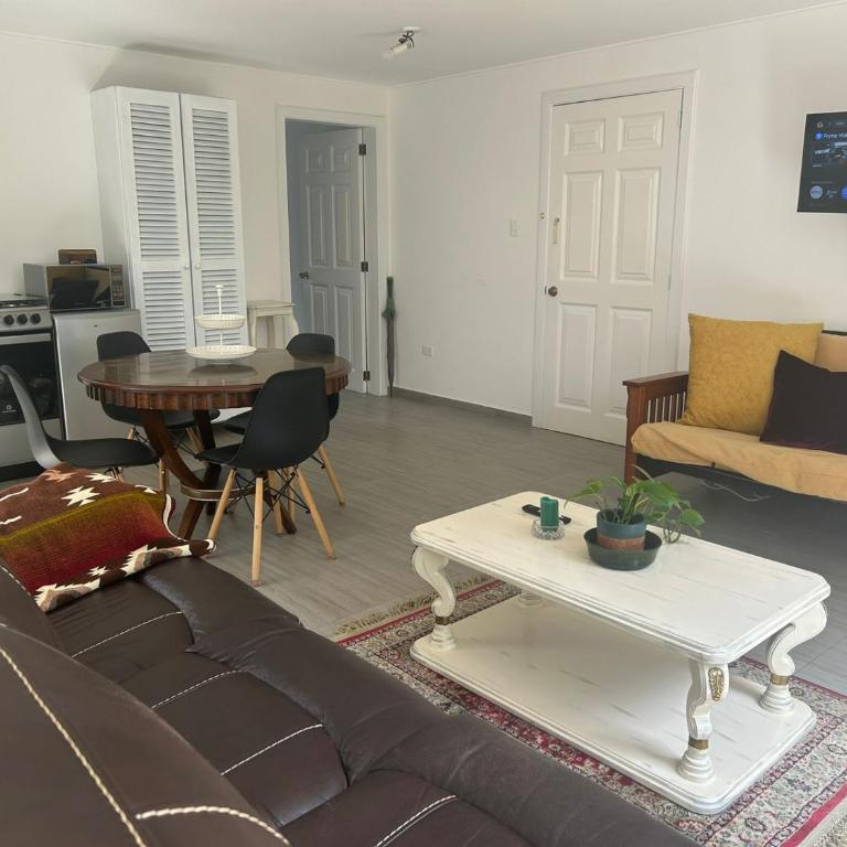 Suit en Urbanización Monteserrín - Apartamento de 2 dormitorios - 11