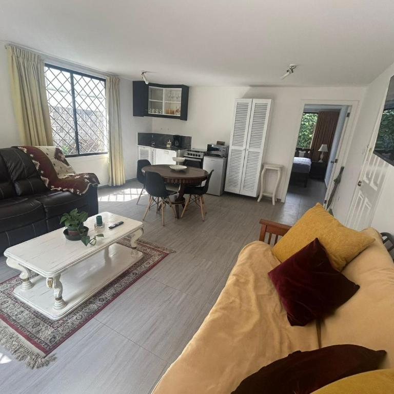 Suit en Urbanización Monteserrín - Apartamento de 2 dormitorios - 12