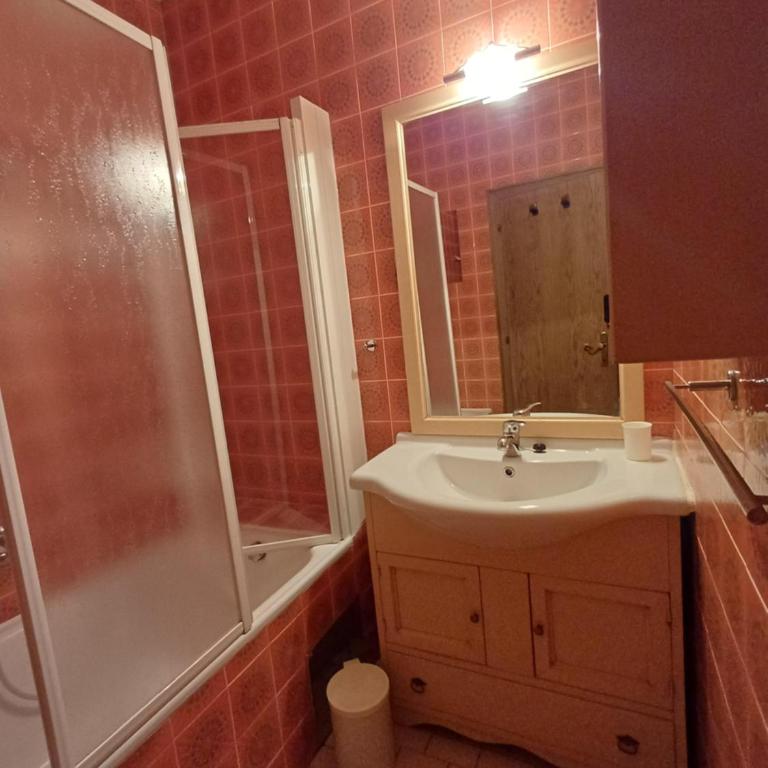 Apartment Nicoletta - Apartment mit 2 Schlafzimmern und Zugang zum Gemeinschaftsbad - 10