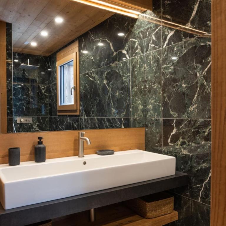 ALTA ROCCA - 14 pers - Piscine Jacuzzi Sauna - Chalet - 28