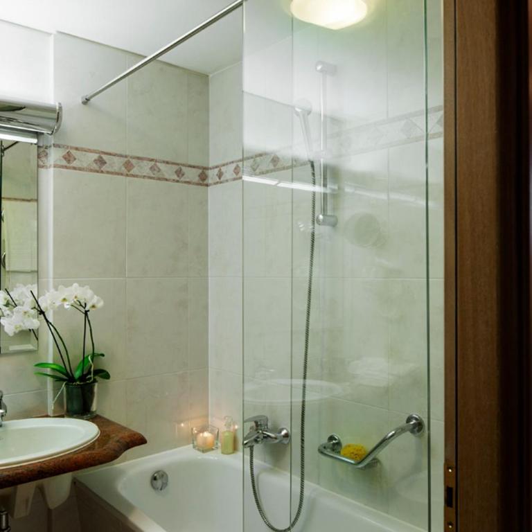 Hotel Simplon - Double classic room, mountain view - 2