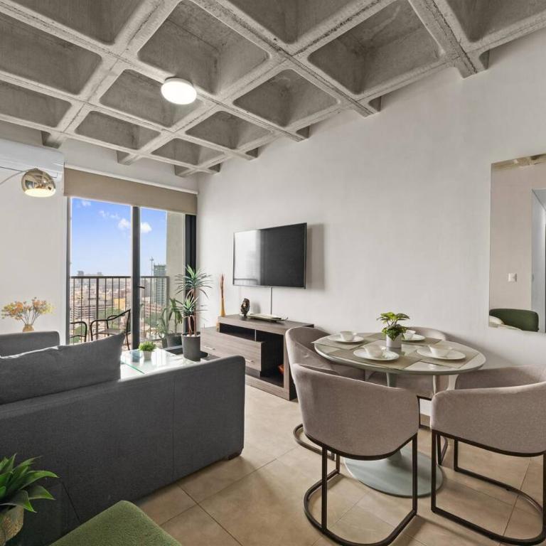 Apt with Sierra Madre views – 2 Bedrms – Amenities - Apartamento - 12