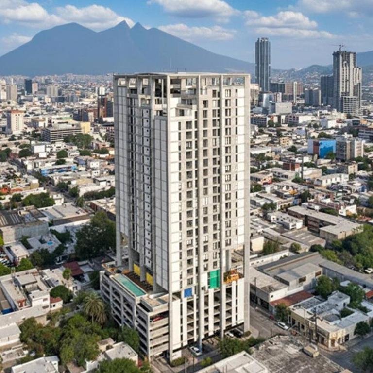 Apt with Sierra Madre views – 2 Bedrms – Amenities - Apartamento - 20