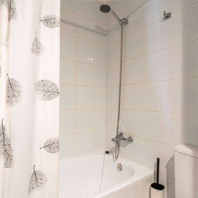 HOM I Wifi Parking Gym Vida Urbana Metro Almagro - Apartment - 9