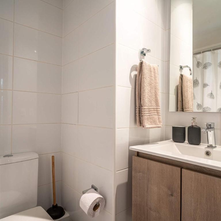 HOM I Wifi Parking Gym Vida Urbana Metro Almagro - Apartment - 23
