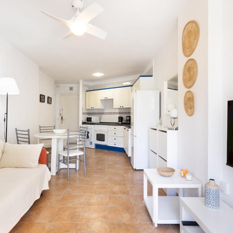 Home2Book Cozy Coastal Apt & Pool, Los Cristianos - Appartement - 7