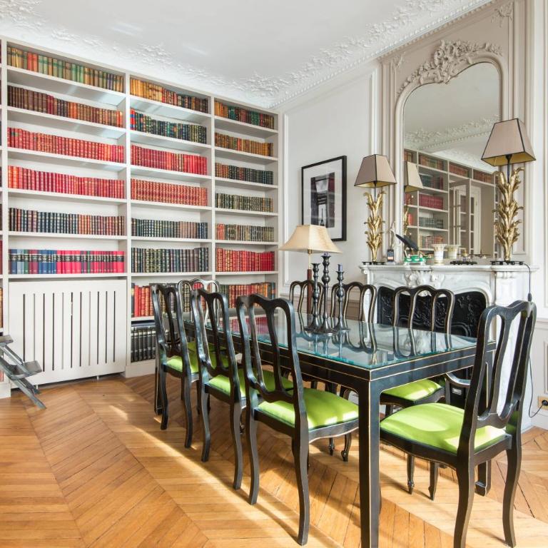 The Literary Salon - Appartement - 2