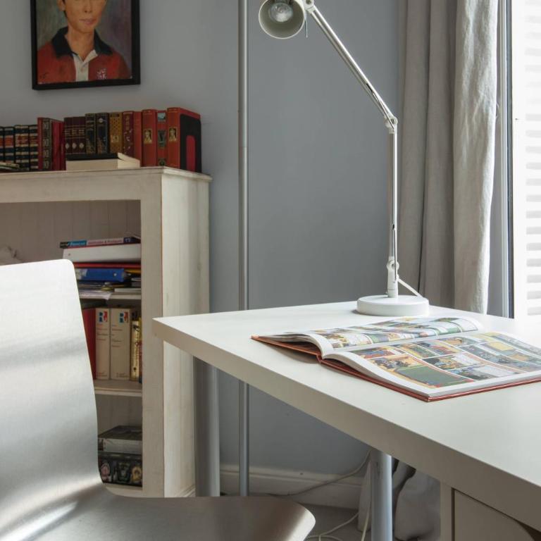 The Literary Salon - Appartement - 17