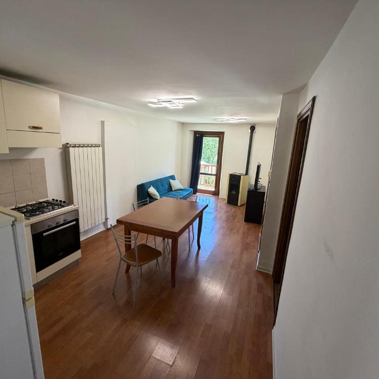 Maison Jaune 26 - Appartamento con 2 Camere da Letto e Balcone - 6