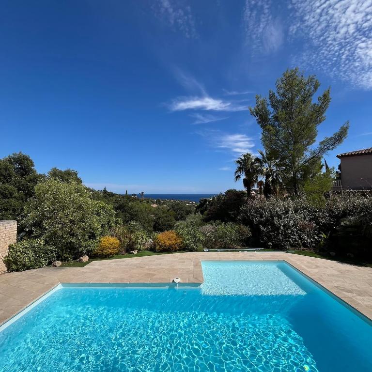 Sea view villa Les Issambres - Villa - 32