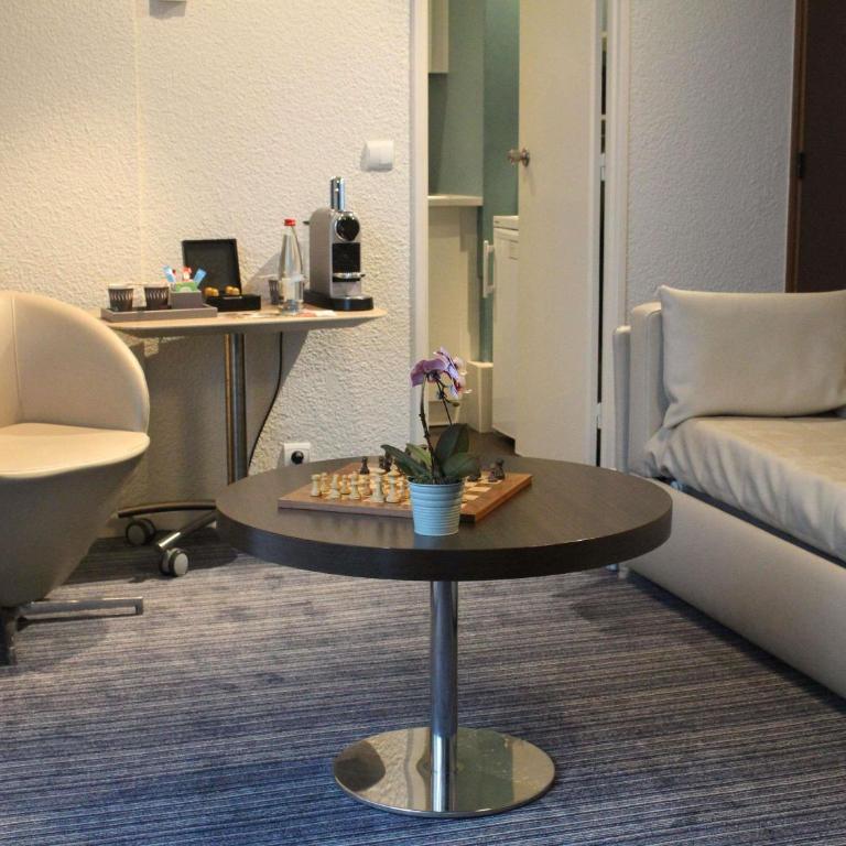 Mercure Toulouse Centre Saint-Georges - Appartement Privilège avec 1 Lit Double et Canapé - 8