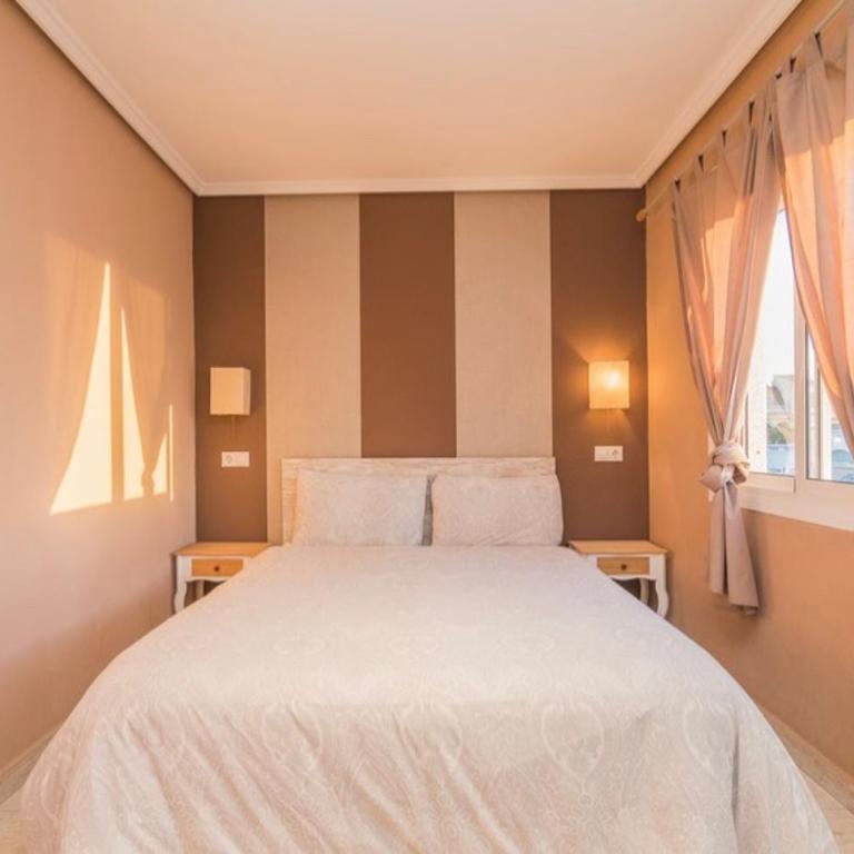 Bungalow en la Playa con Terraza Soleada, Jacuzzi, Solarium, Piscina comunitaria - Apartment mit 2 Schlafzimmern - 23