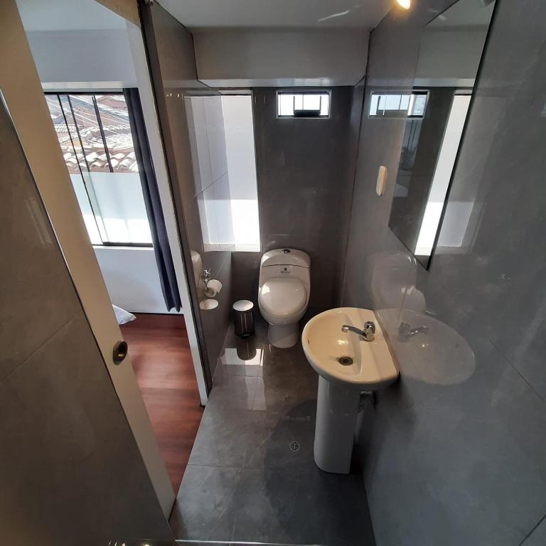 IB3 House - Habitación Doble con baño privado - 6
