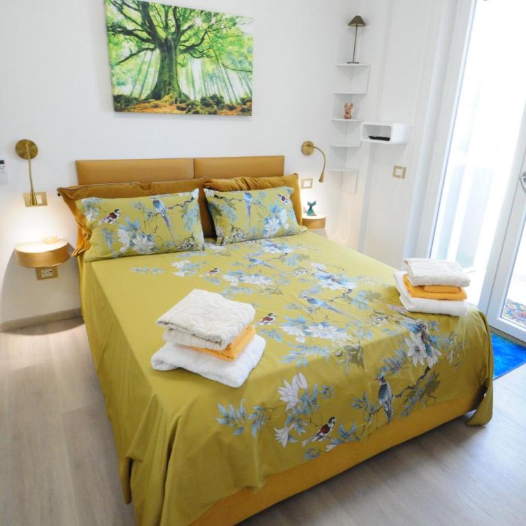 Suite Beach Apartments Cagliari - Deluxe Two-Bedroom Apartment with Garden View - 4