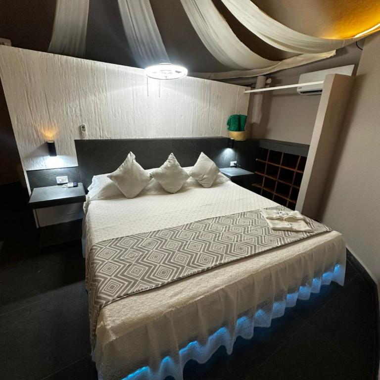 Maria's Kan Kin - Habitación con cama extragrande. - 10