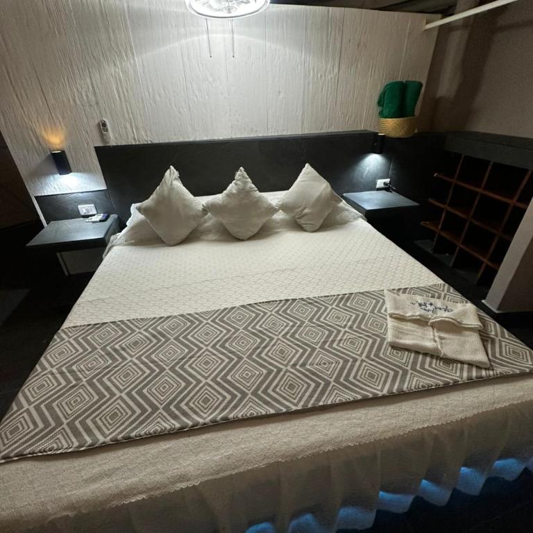 Maria's Kan Kin - Habitación con cama extragrande. - 11