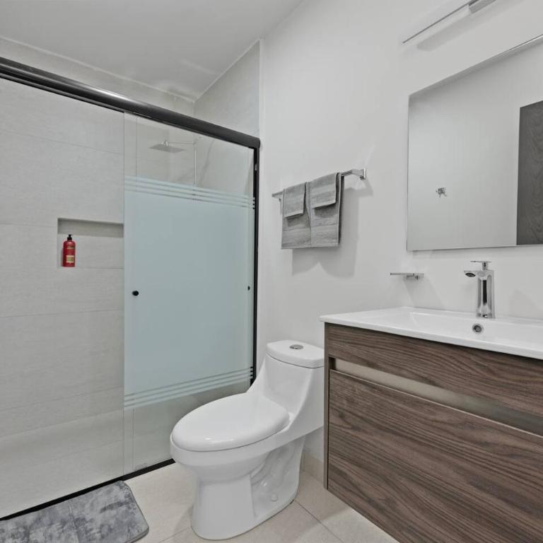 Moderno y Amplio Loft 2 Queens Zona Tec - Apartamento - 11