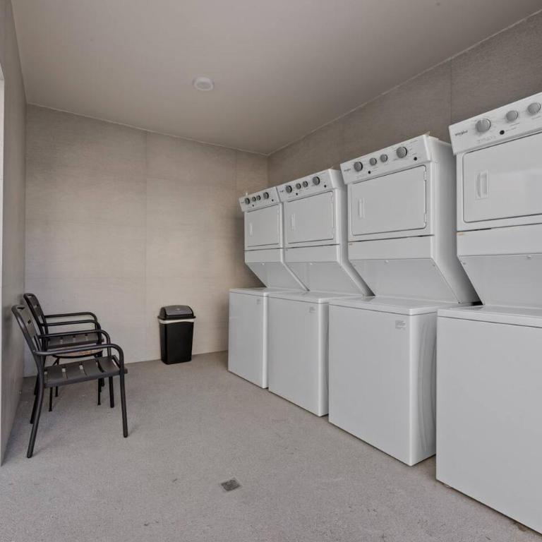 Moderno y Amplio Loft 2 Queens Zona Tec - Apartamento - 13