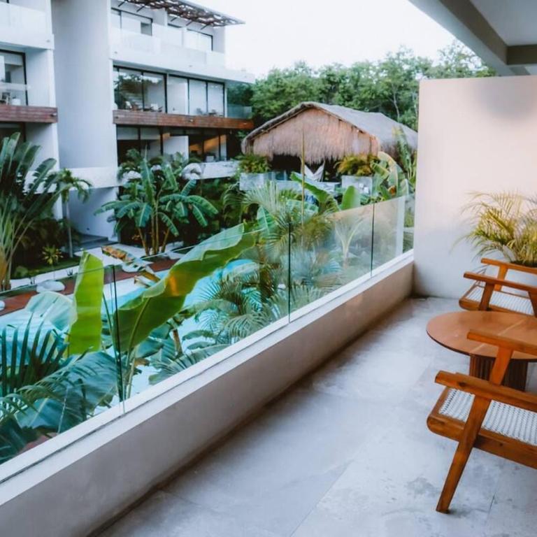 Condominio boho de lujo en La Veleta Alberca y terraza - One-Bedroom Loft Apartment with Balcony - 2