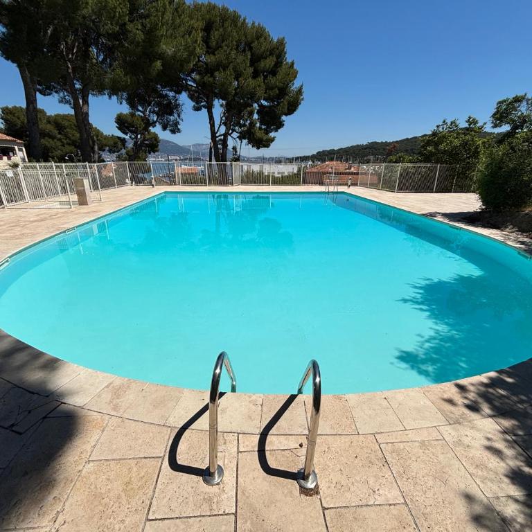 T2 Les Sablettes Piscine, Parking & Wi-Fi à 250 m de la plage - Apartment mit 1 Schlafzimmer - 1