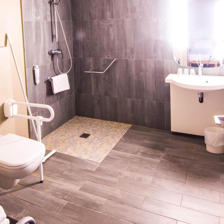 ibis Colmar Est - Hotel Restaurant en Alsace - Chambre Standard avec Lit Double et Lits Jumeaux - 6