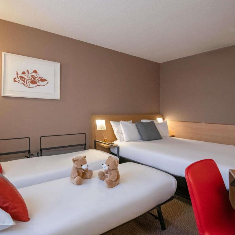 Novotel Nice Centre Vieux Nice - Chambre Familiale Classique avec Lit Double et 2 Lits Simples - 3