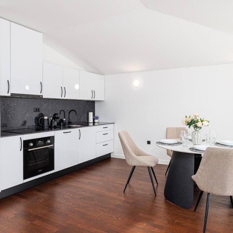 Sunny Bay Apartments - Deluxe Apartment mit 2 Schlafzimmern - 1