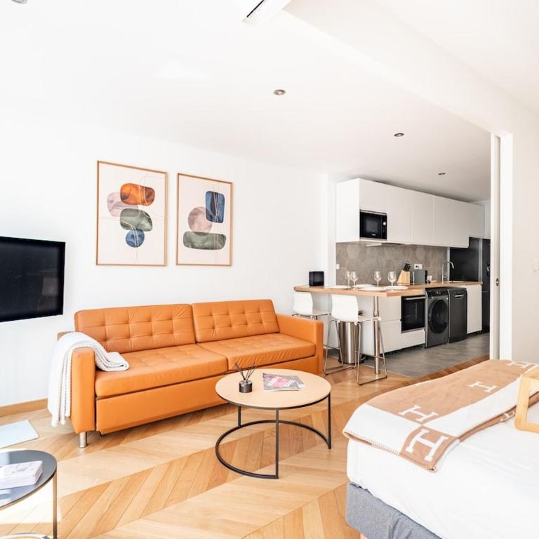 Le Balzac - Champs Elysées - Triangle d'Or - Two-Bedroom Apartment - 1
