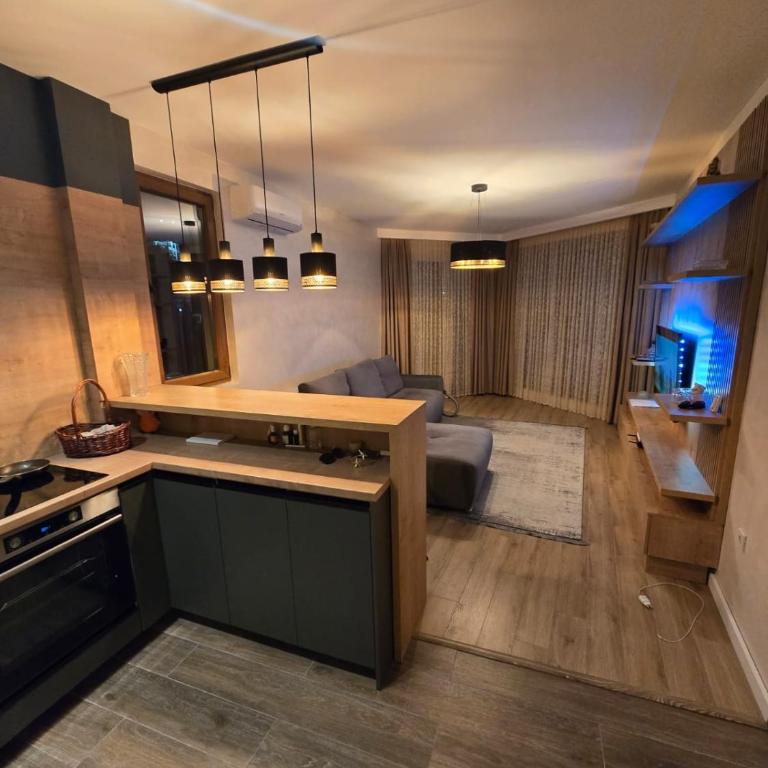 Sea View Apartment by Dora - One-Bedroom Apartment - 8