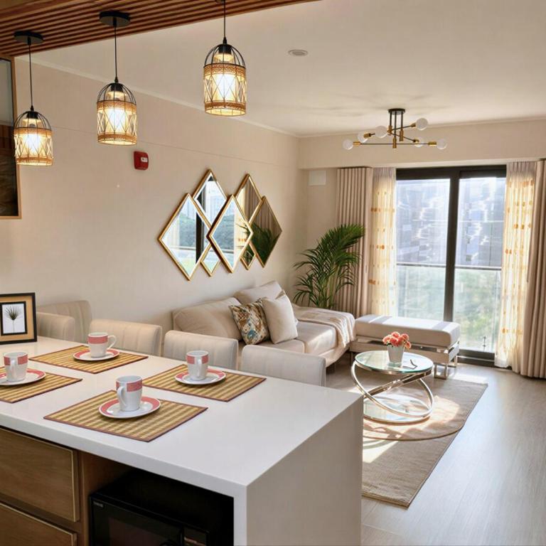 Modern Apartment 805 with Ocean View - Two-Bedroom Apartment with City View - 14