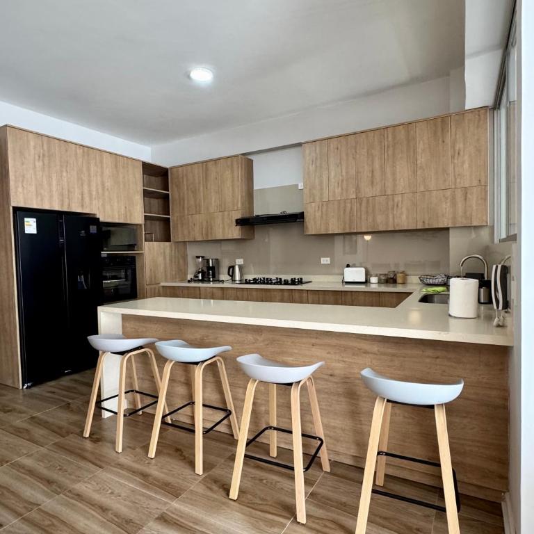 Departamento nuevo, lujoso y espacioso - Four-Bedroom Deluxe Apartment - 20