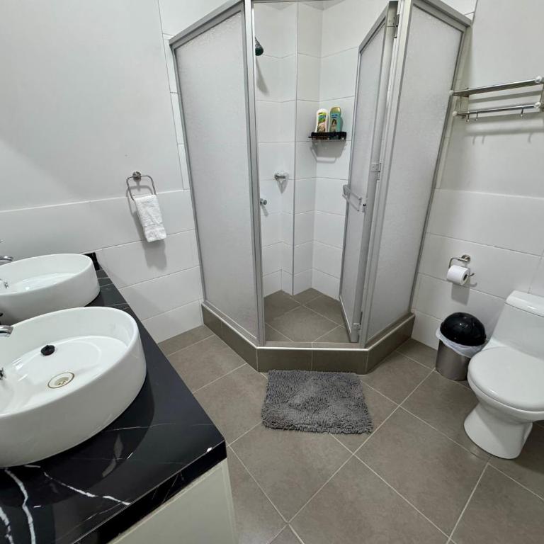 Departamento nuevo, lujoso y espacioso - Four-Bedroom Deluxe Apartment - 24