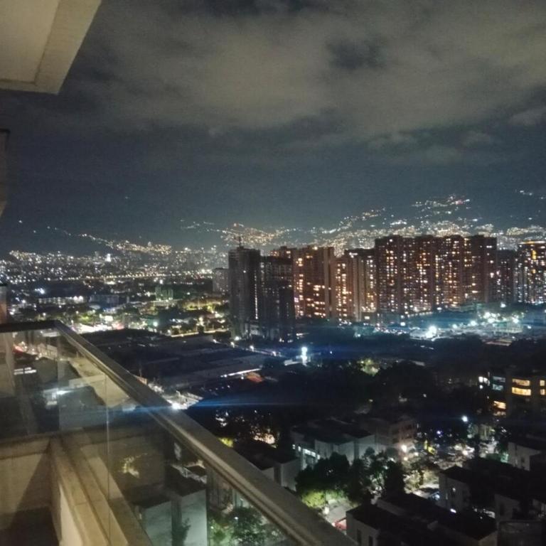 Exclusive apartment in Manila Poblado - Two-Bedroom Apartment - 14