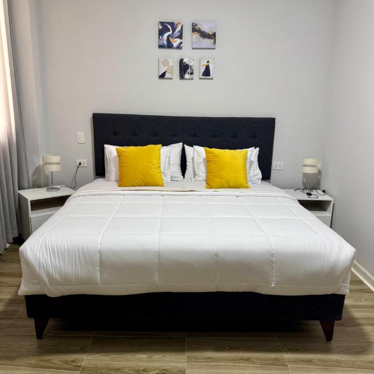 Departamento nuevo, lujoso y espacioso - Four-Bedroom Deluxe Apartment - 19