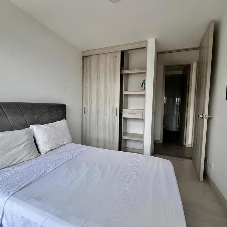 Exclusive apartment in Manila Poblado - Two-Bedroom Apartment - 21