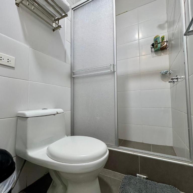 Departamento nuevo, lujoso y espacioso - Three-Bedroom Deluxe Apartment - 5