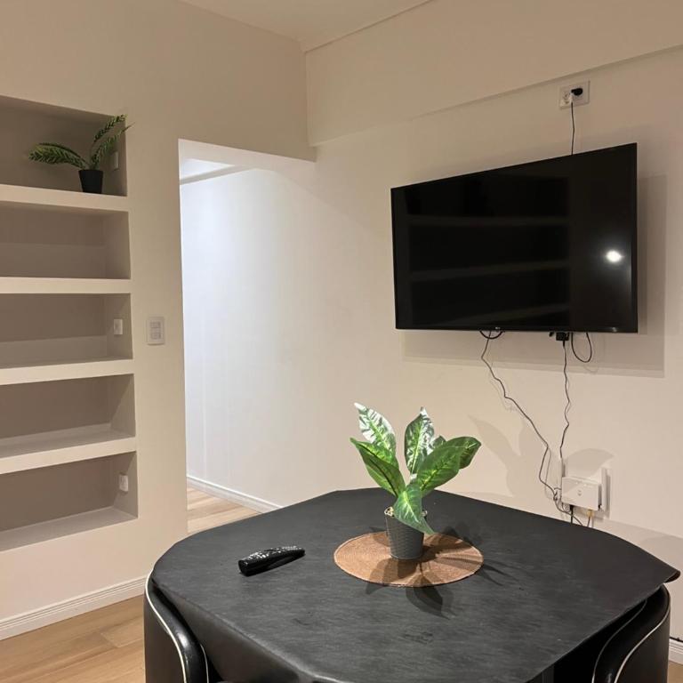 Depto Colón frente al casino - One-Bedroom Apartment - 8