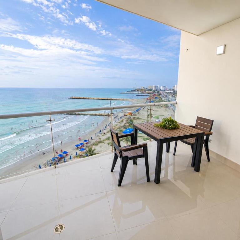 Beachfront Apt en Marbella - Two-Bedroom Apartment with Sea View - 14