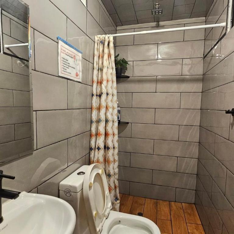 Lima Airport Hostel - FREE AIRPORT PICK UP - Habitación Individual con baño privado - 33