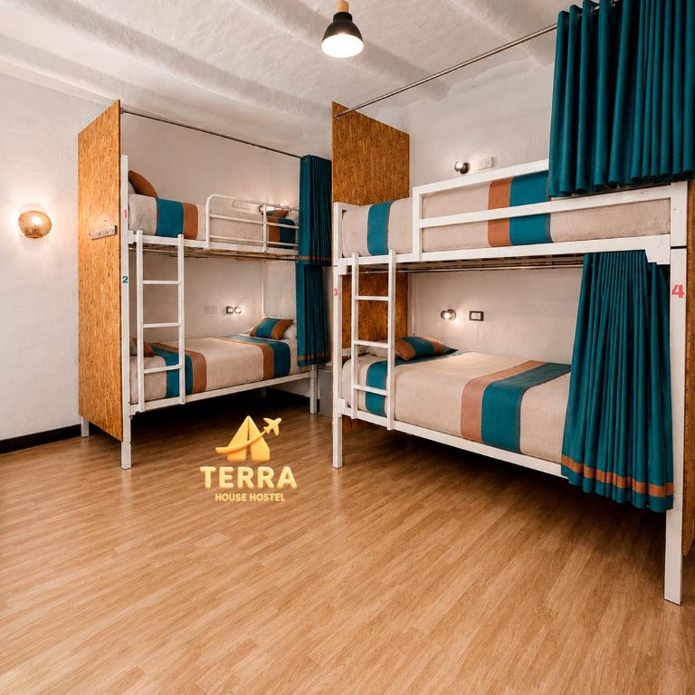 Terra House Hostel - Habitación Compartida Mixta - 4
