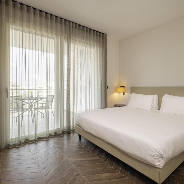 Mercure Villa Romanazzi Carducci Bari - Appartement de Luxe - Bâtiment Séparé - 2